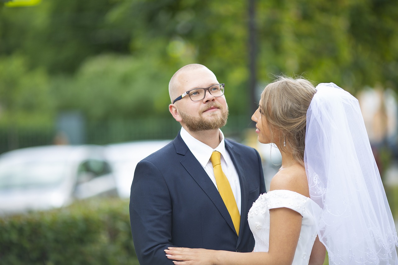 甲骨文大佬疑似又结婚了，第五任妻子是华裔