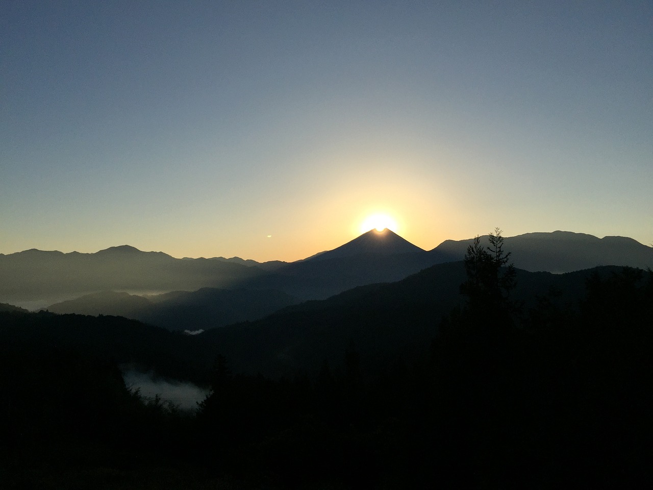 日本山梨县富士五湖地区发生4.0级地震